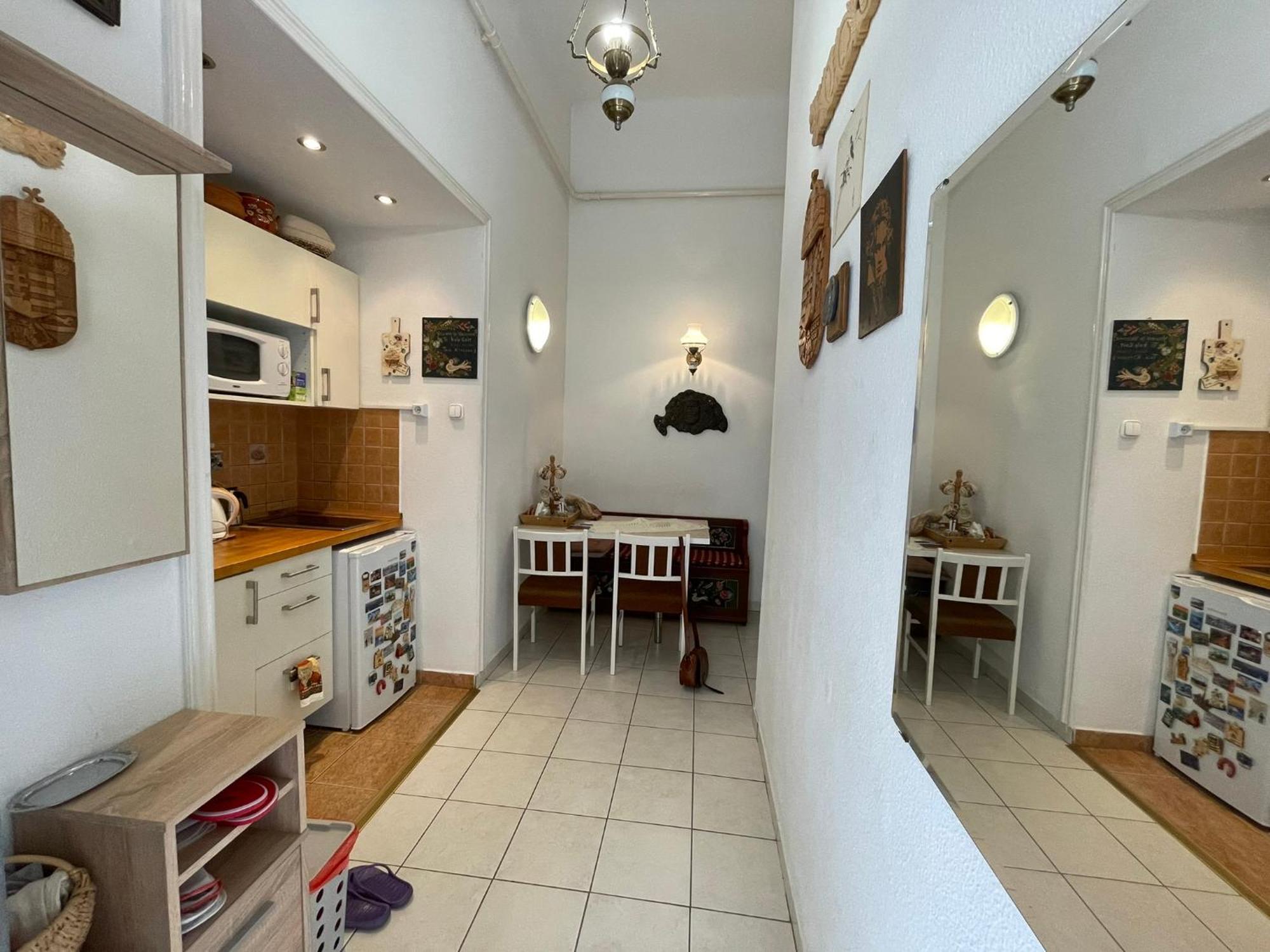 Andrassy Adventures Apartment Budapest Luaran gambar