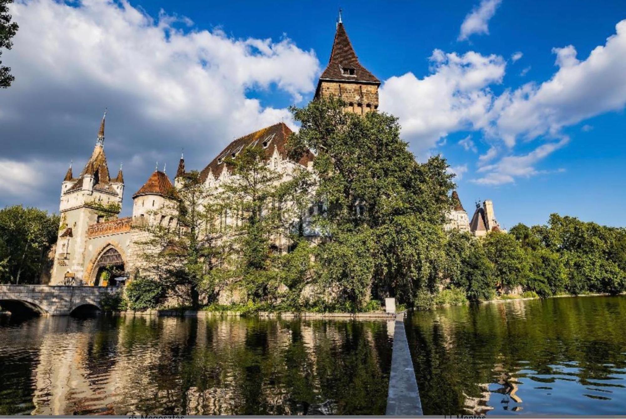 Andrassy Adventures Apartment Budapest Luaran gambar